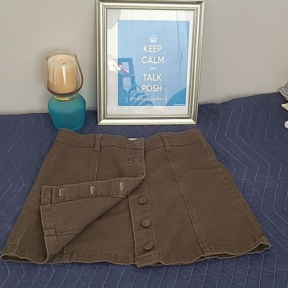 ARMY GREEN MINI SKIRT - Picture 4 of 5